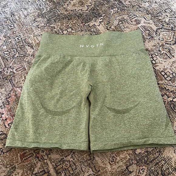 NVGTN Seamless Shorts Seamless Scrunch Workout High Waisted Booty Lifting Gym L - Picture 3 of 7